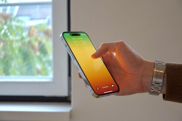 Apple Rilis iOS 18.4, Bawa Segudang Fitur Baru